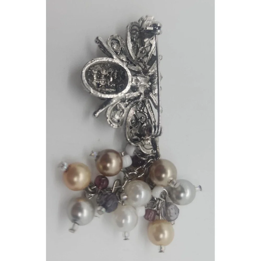 Vintage silver tone rhinestone BEE w/ dangle‎ faux pearls brooch pin